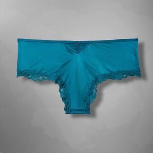 Victoria’s Secret cheeky panty M new